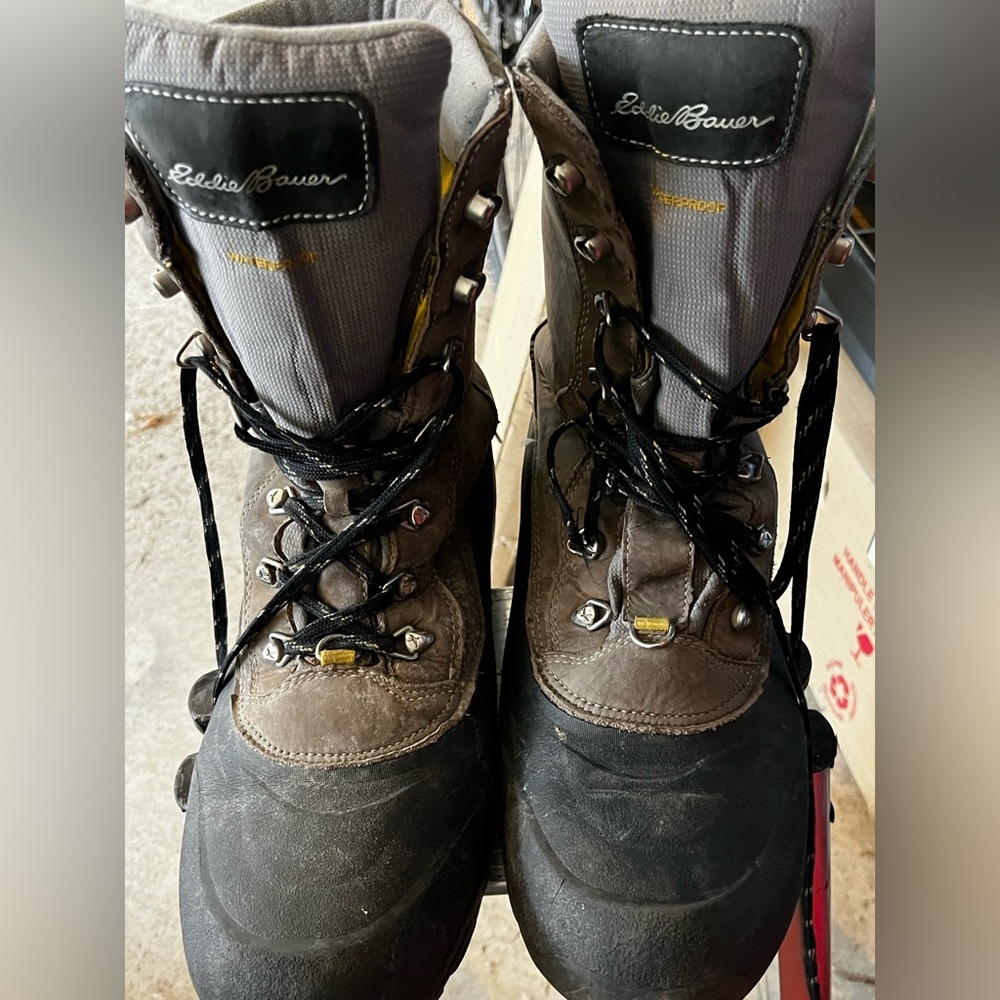 Eddie Bauer Men’s size 11 winter Boots